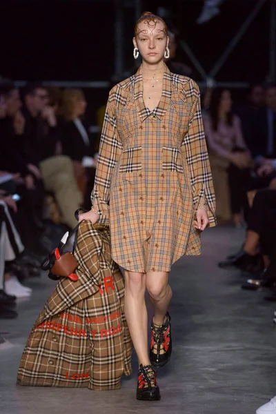 Look 22